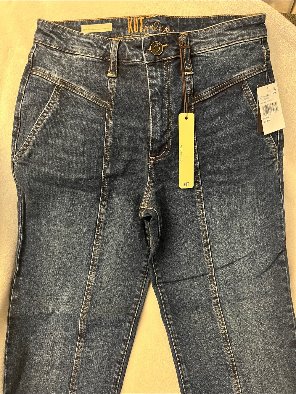 Kut from the Kloth Medium Wash Leslie high rise boyfriend Jeans Center Seam